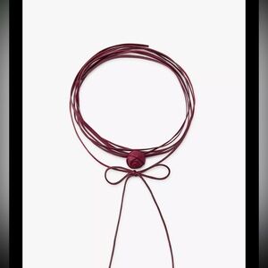 Zara floral doble choker leather necklace, 2025